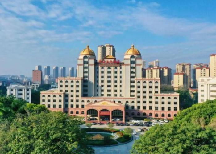 Qianjiang Hot Spring Hotel