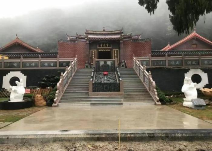 Jixiang Tiankeshe Hotel
