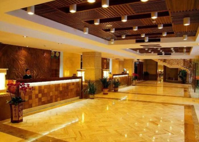 Jixiang Tiankeshe Hotel