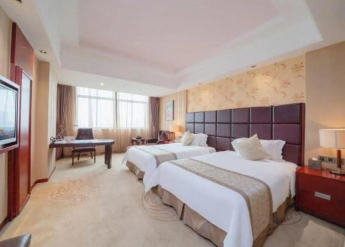 Baofeng Hot Springs Hotel
