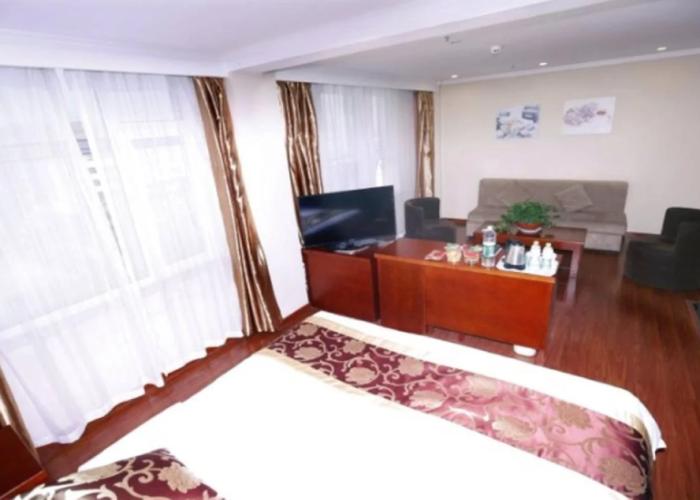 GreenTree Inn ShanDong ZiBo LinZi People Square Long-term Bus Station East Express Hotel