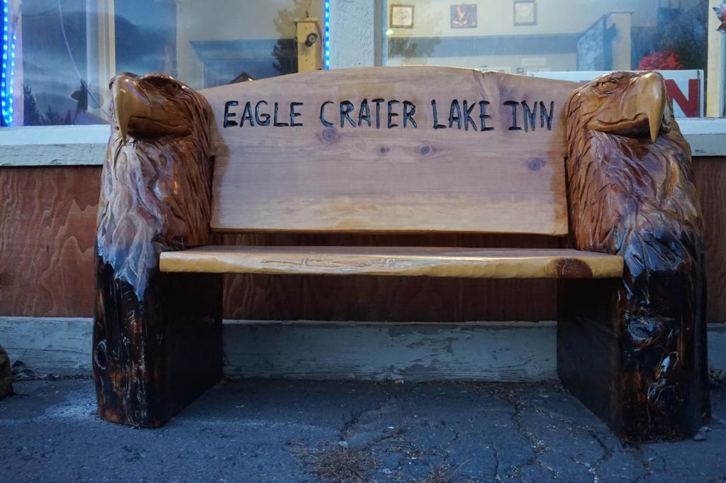 Eagle Crater Lake Inn