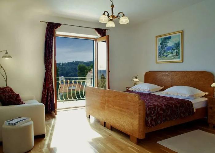 Child-friendly Villa With Private Swimming Pool and sea View in Sumartin, Brac Island