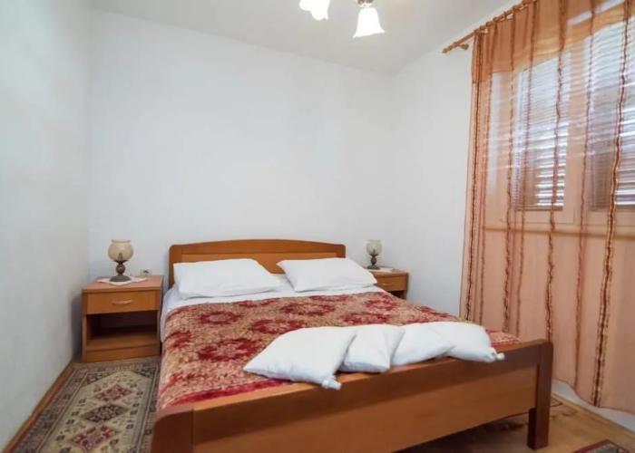 Apartments Longo