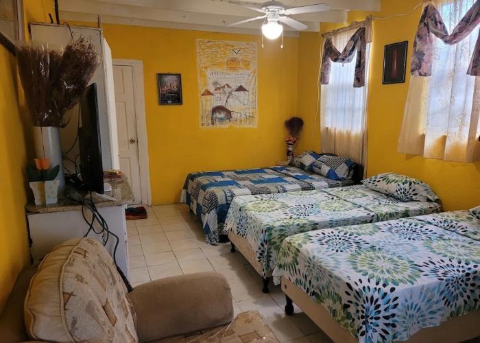 JO J'S Hostel