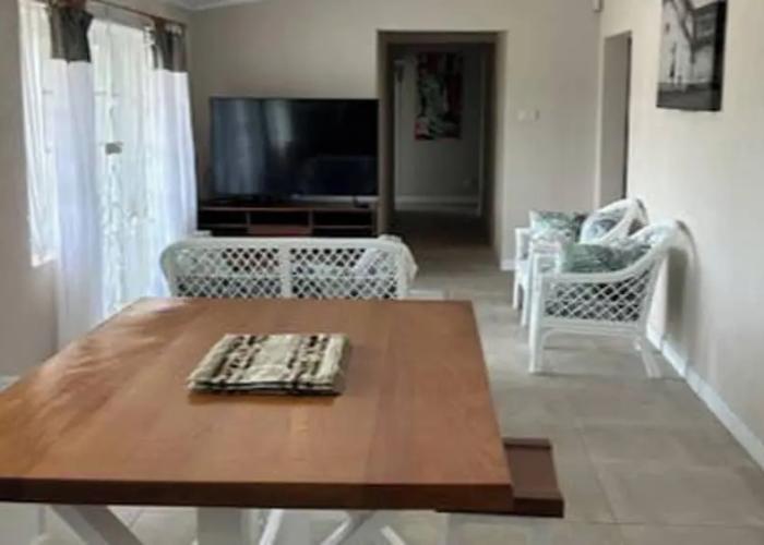 Welcome to Hope Winds, a Charming Property Ranch-style House on a Seren