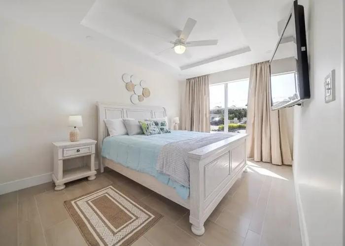 Coral Beach by Blue Sky Luxury