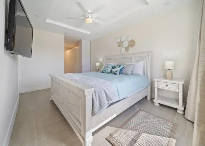 Coral Beach by Blue Sky Luxury