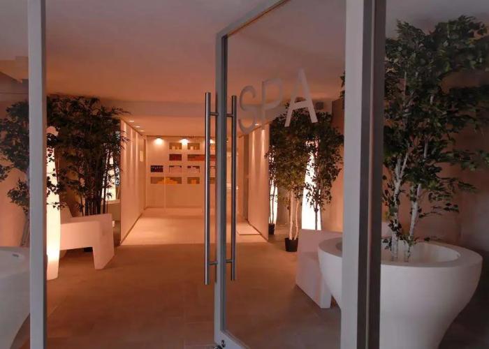 Hôtel b design & Spa