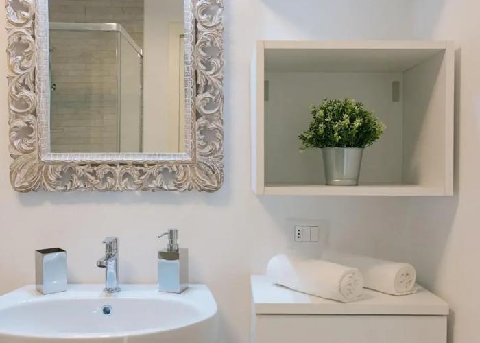 Lake Sunbeam Villa by Wonderful Italy