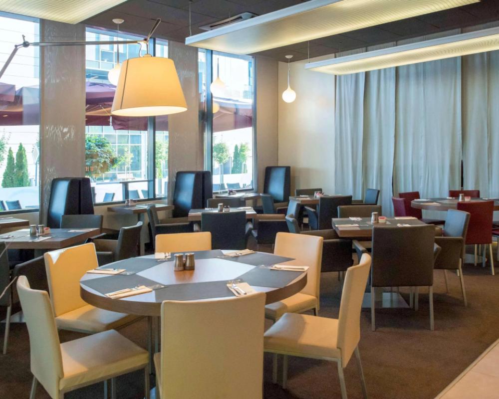 фото Novotel Sofia