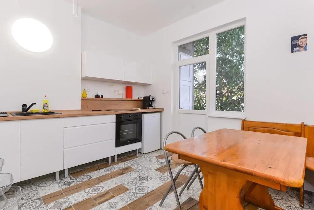 фото Two Bedroom Parensov Central Apartment