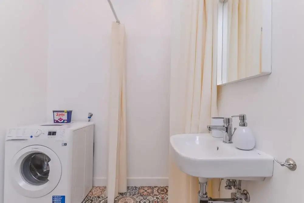 фото Two Bedroom Parensov Central Apartment