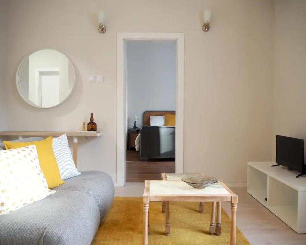 фото Caché ✦ Bright One-Bedroom Apartment in Sofia