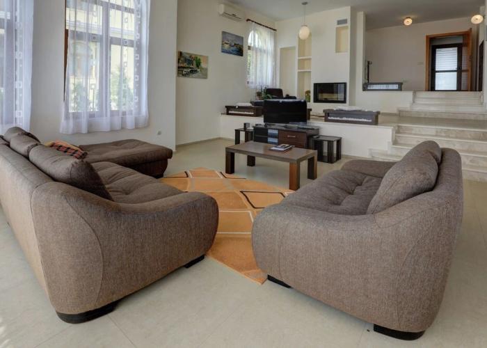 Lighthouse Luxe Estate Apart & Villas