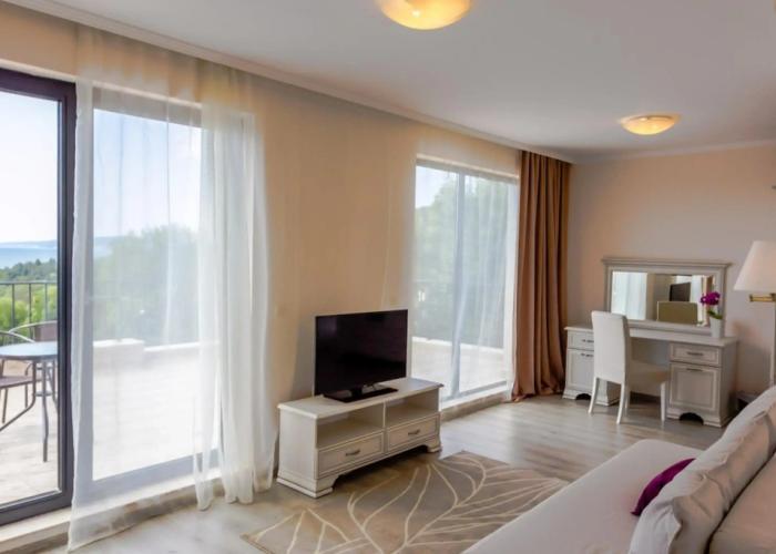 White Rock Castle Suite Hotel & SPA