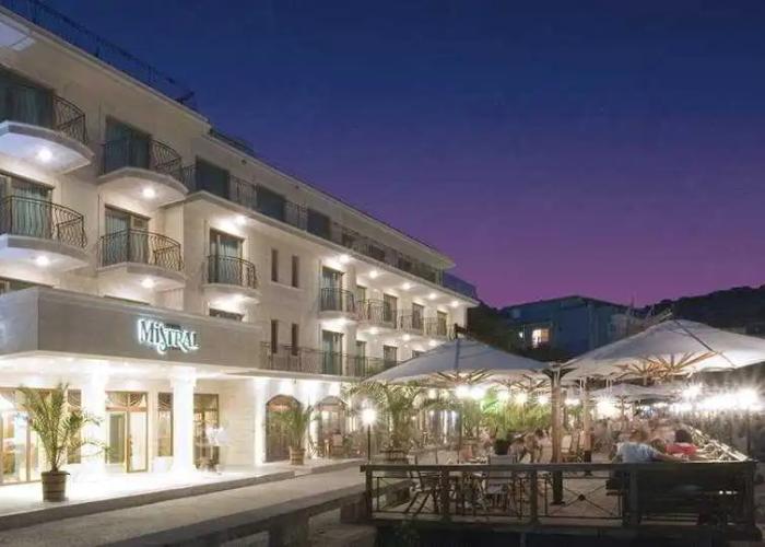 Hotel Mistral