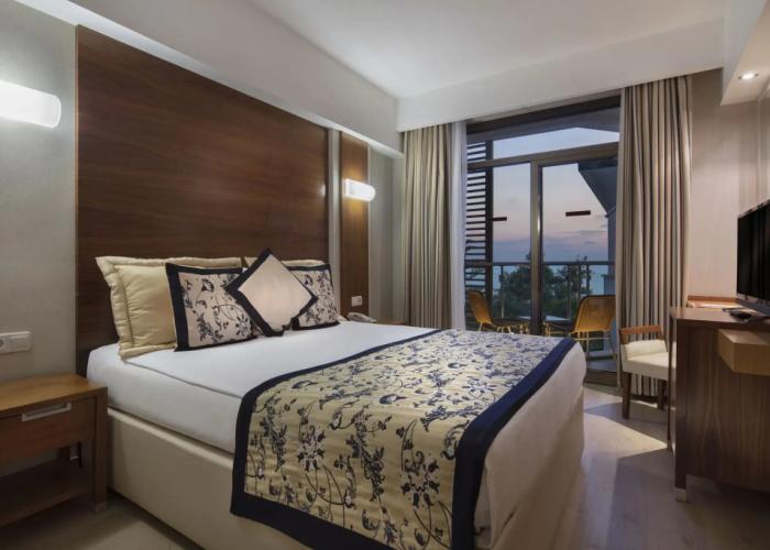 Trendy Side Beach (Adults Only, 16+)