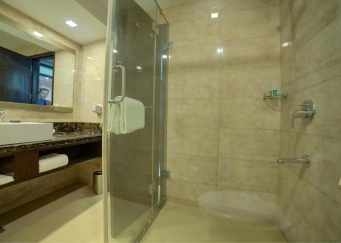 Goldfinch Hotel Delhi NCR
