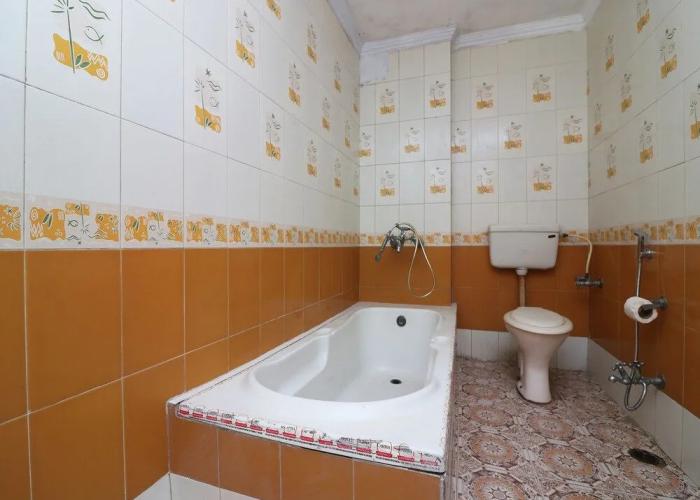 OYO 26906 Hotel Tarang