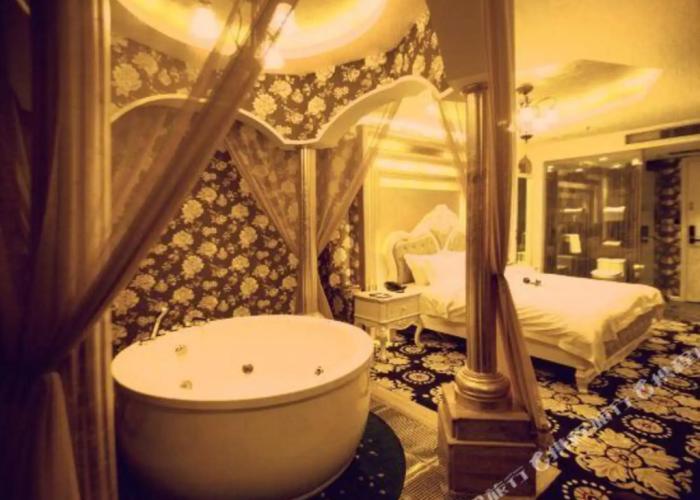 Minos Hotel