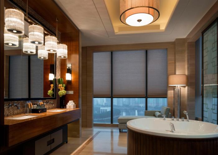 HUALUXE Hotels & Resorts Yangjiang City Center