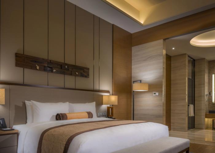 HUALUXE Hotels & Resorts Yangjiang City Center