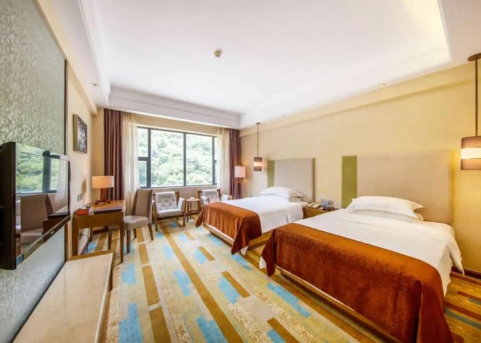 Days Hotel and Suites Yangjiang