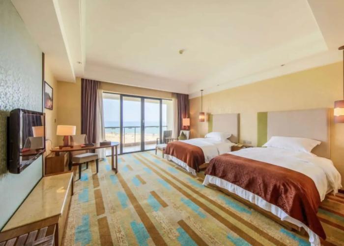Days Hotel and Suites Yangjiang