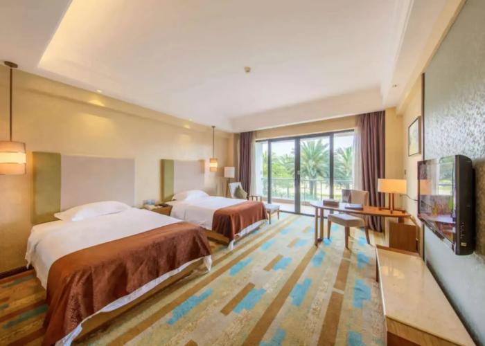 Days Hotel and Suites Yangjiang