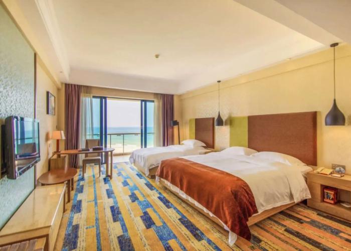 Days Hotel and Suites Yangjiang