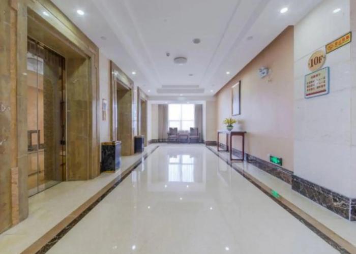 Yangjiang Yintai Hotel (Baili Plaza Branch)