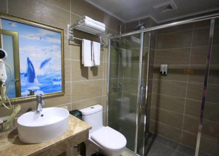 Yangjiang Dongping Holiday Hotel