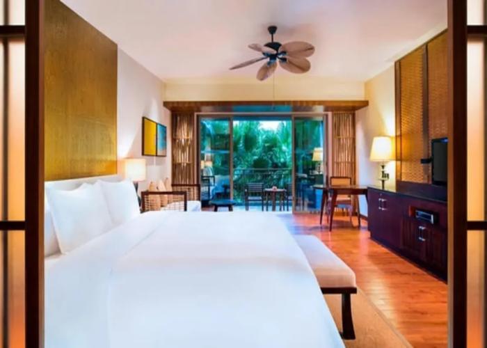 Le Meridien Shimei Bay Beach Resort & Spa