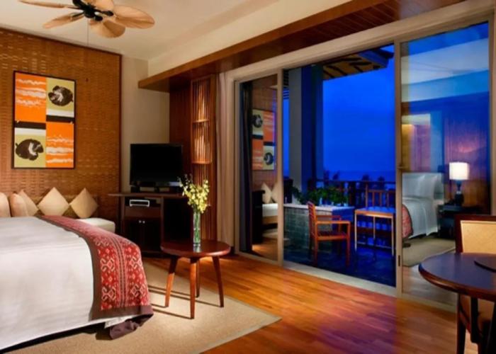 Le Meridien Shimei Bay Beach Resort & Spa