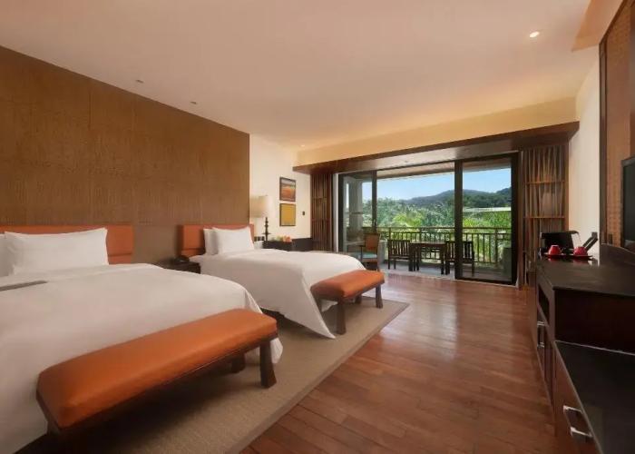 Le Meridien Shimei Bay Beach