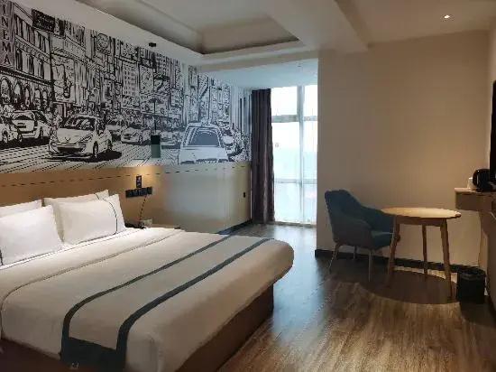 Wanning  Guonan Hotel (Wanning Wan'an Ave High-speed Railway Station)