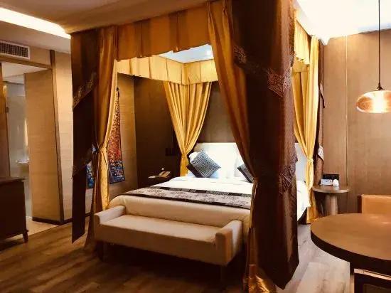 Karen Le Business Hotel