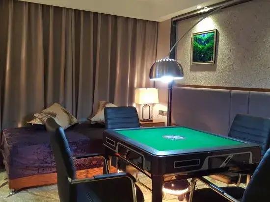 Jurassic Hotel