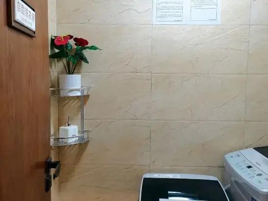 Jurassic Hotel