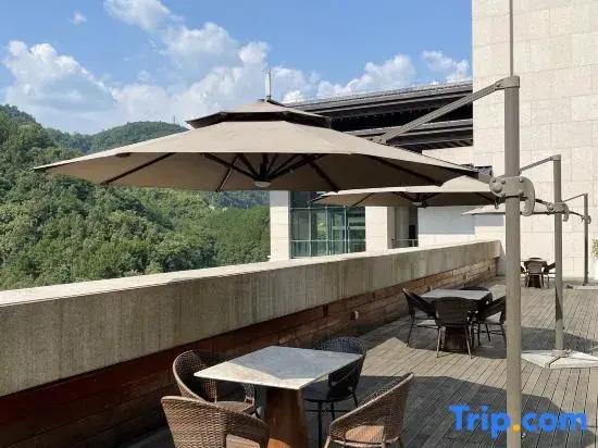 фото Zhen an Hotel