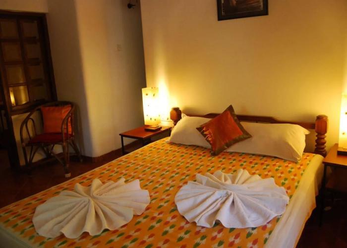 Granpa's Inn Hotel Bougainvillea