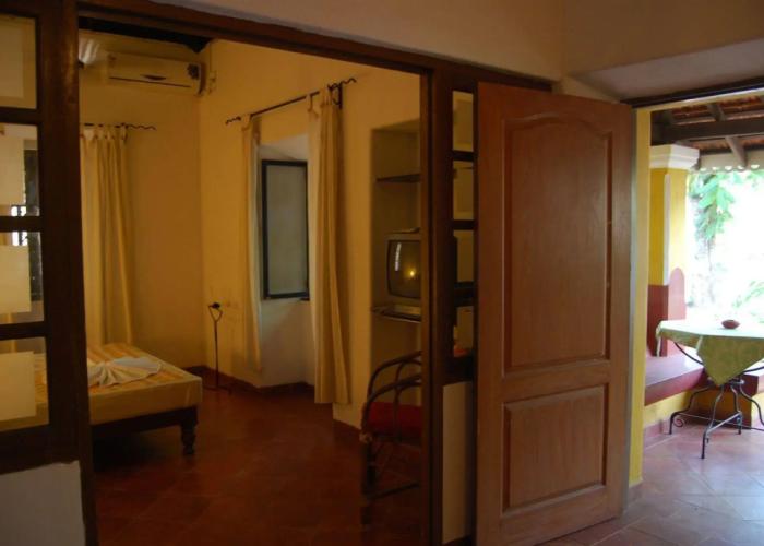 Granpa's Inn Hotel Bougainvillea