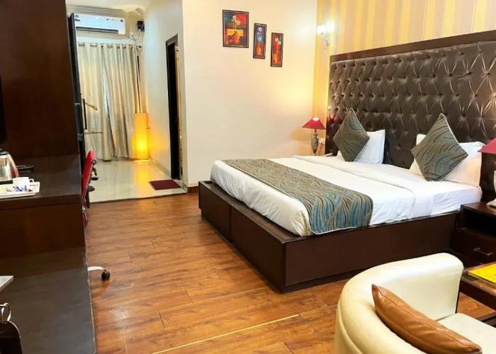 Hotel Mansarover Paradise