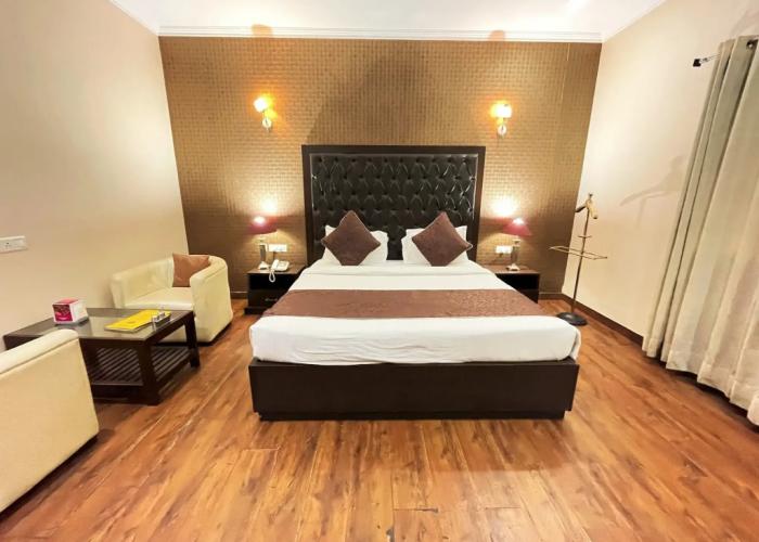 Hotel Mansarover Paradise