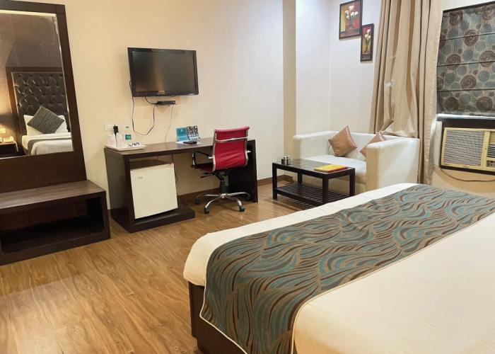 Hotel Mansarover Paradise