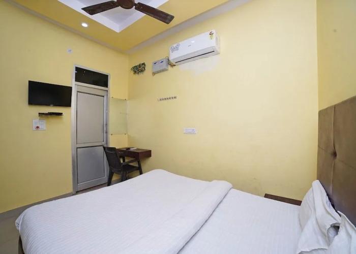 SPOT ON 39779 Hotel Rama Palace