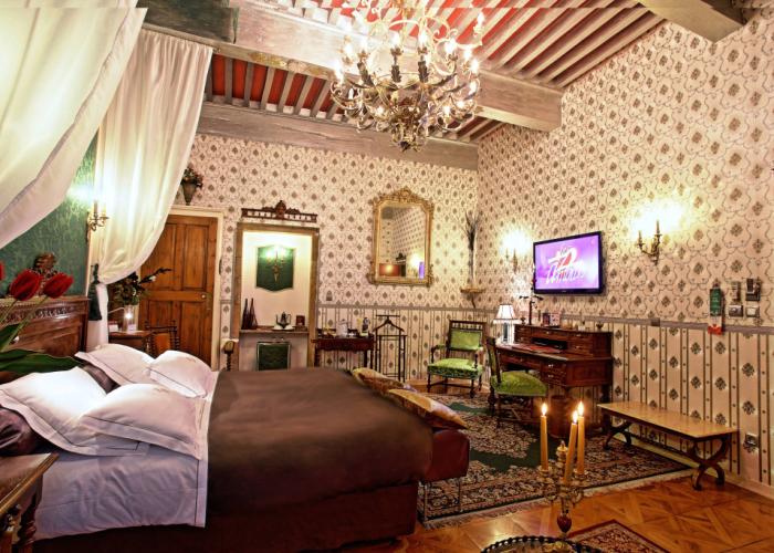 Renaissance Hotel