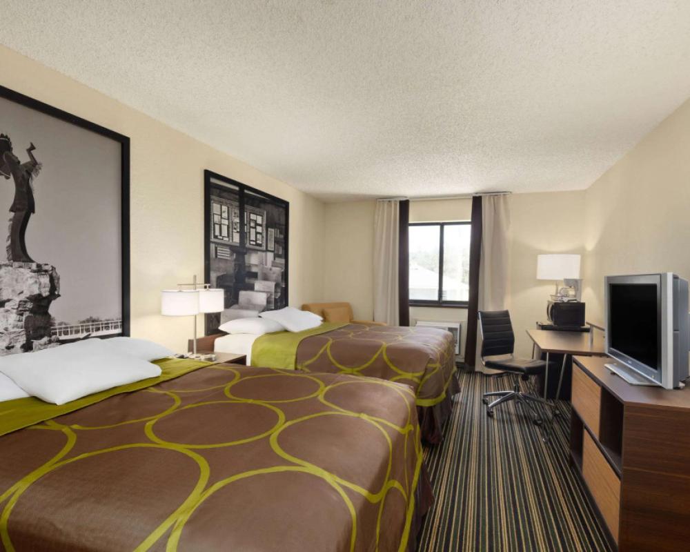 Super 8 by Wyndham Dodge City