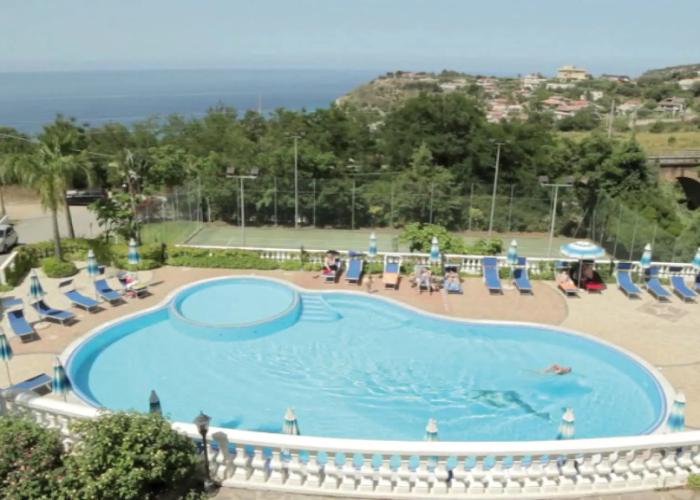 Villaggio Hotel Pineta Petto Bianco